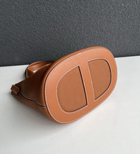 Load image into Gallery viewer, Soft Leather Pig Nose Bucket Bag Woman Tote Bag