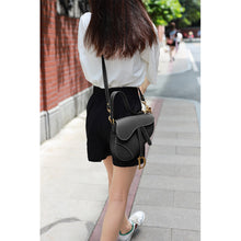 Load image into Gallery viewer, HANDSEWGIFT Lady Crossbody Saddle Bag Leather DIY Kit