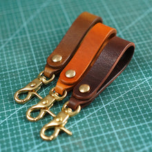 Load image into Gallery viewer, Full Grain Leather Clips Keyring for Men and Women | Genuine Leather Crafts