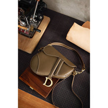 Load image into Gallery viewer, big d saddle bag DIY Kit | Saddle Bag Dior | Brown