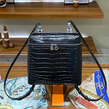 Load image into Gallery viewer, Top Grain Leather Inspired Extra Pocket Backpack LP 23.5 Bag