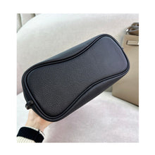 Load image into Gallery viewer, Women Leather Bucket Bag in Black - POPSEWING®