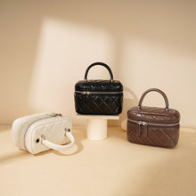 Load image into Gallery viewer, Leather Quilting Mini Box Chain Bag