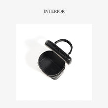 Load image into Gallery viewer, Leather Quilting Mini Box Chain Bag