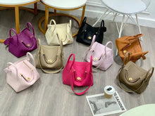 画像をギャラリービューアに読み込む, Top Grain Leather Inspired Lindy Bag New Colors
