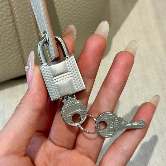 Lock and Keys for Bag