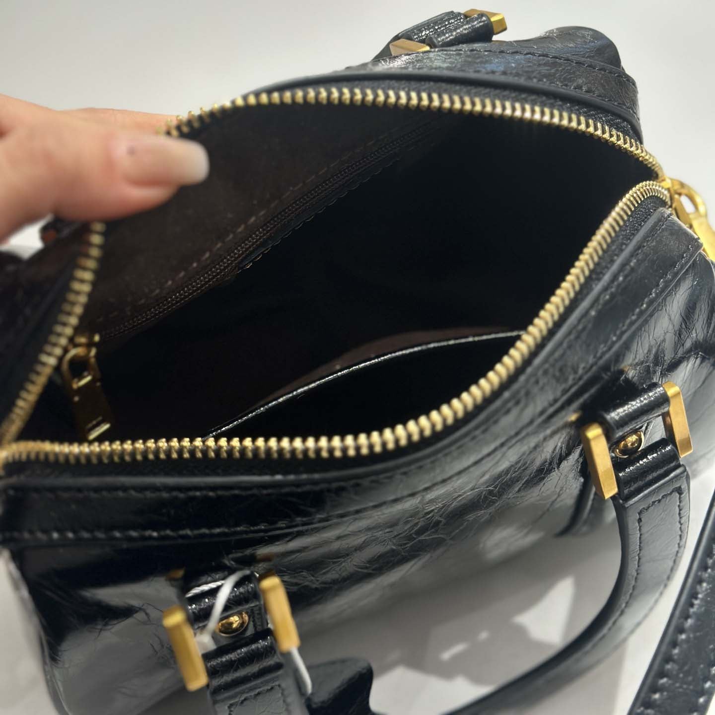 Retro Leather Boston Barrel Bag | Compact & Chic
