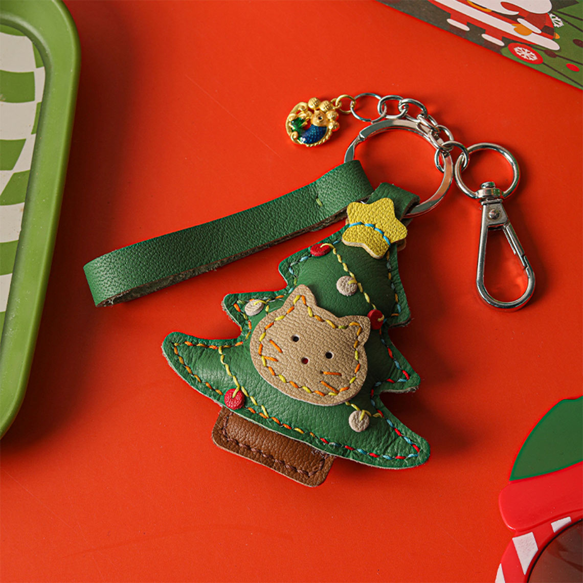 DIY leather keychain | Christmas keychain