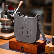 Load image into Gallery viewer, Grey Evelyne Bag | How to make a Hermes Bag   | POPSEWING
