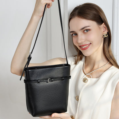 Vintage Leather Bucket Bag | Minimalist Old Money Tote