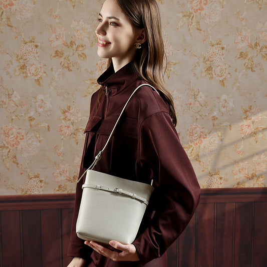 Vintage Leather Bucket Bag | Minimalist Old Money Tote