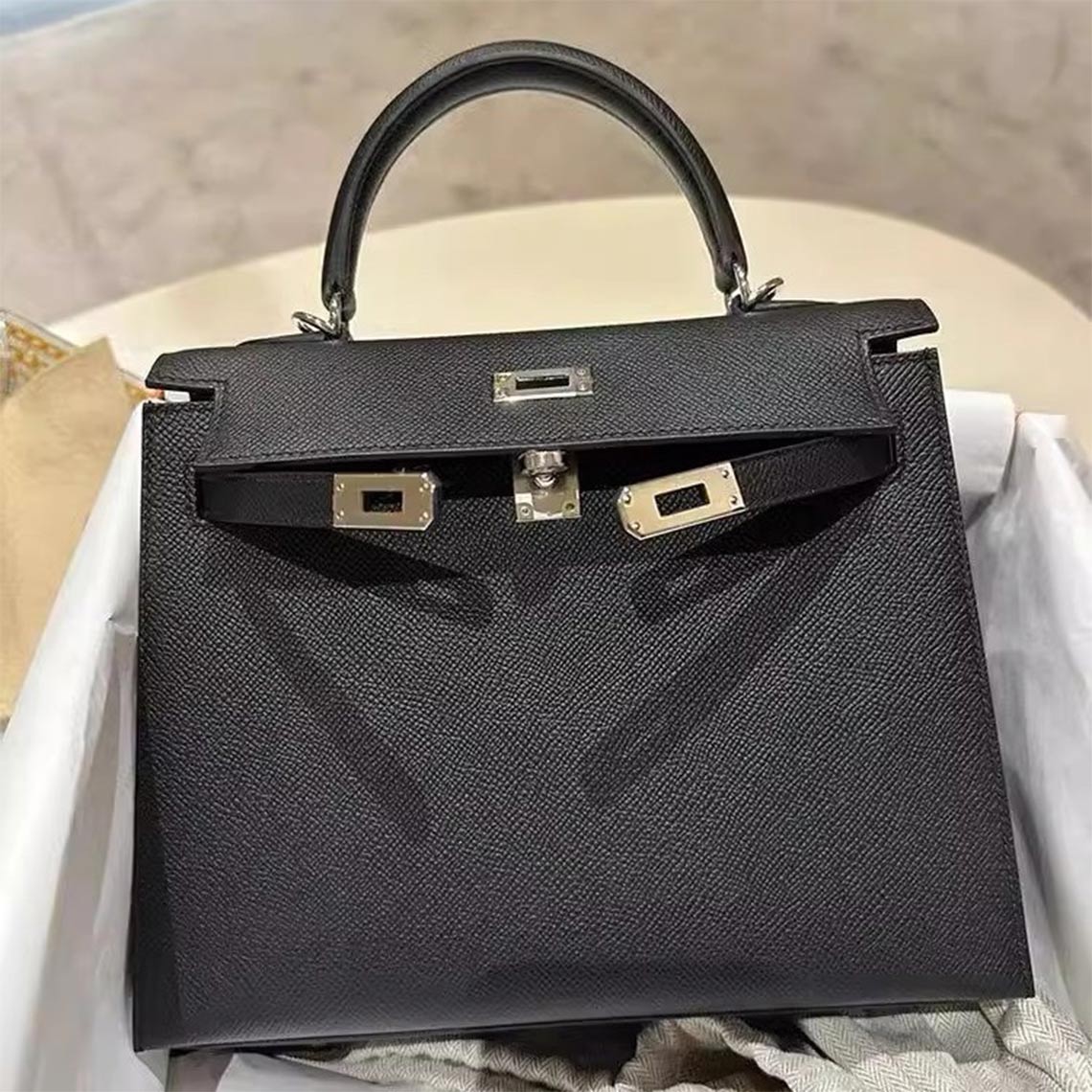Kelly Black Bag-04