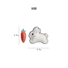 Load image into Gallery viewer, HANDSEWGIFT Leather New Bunny &amp; Carrot Keychain DIY Kit
