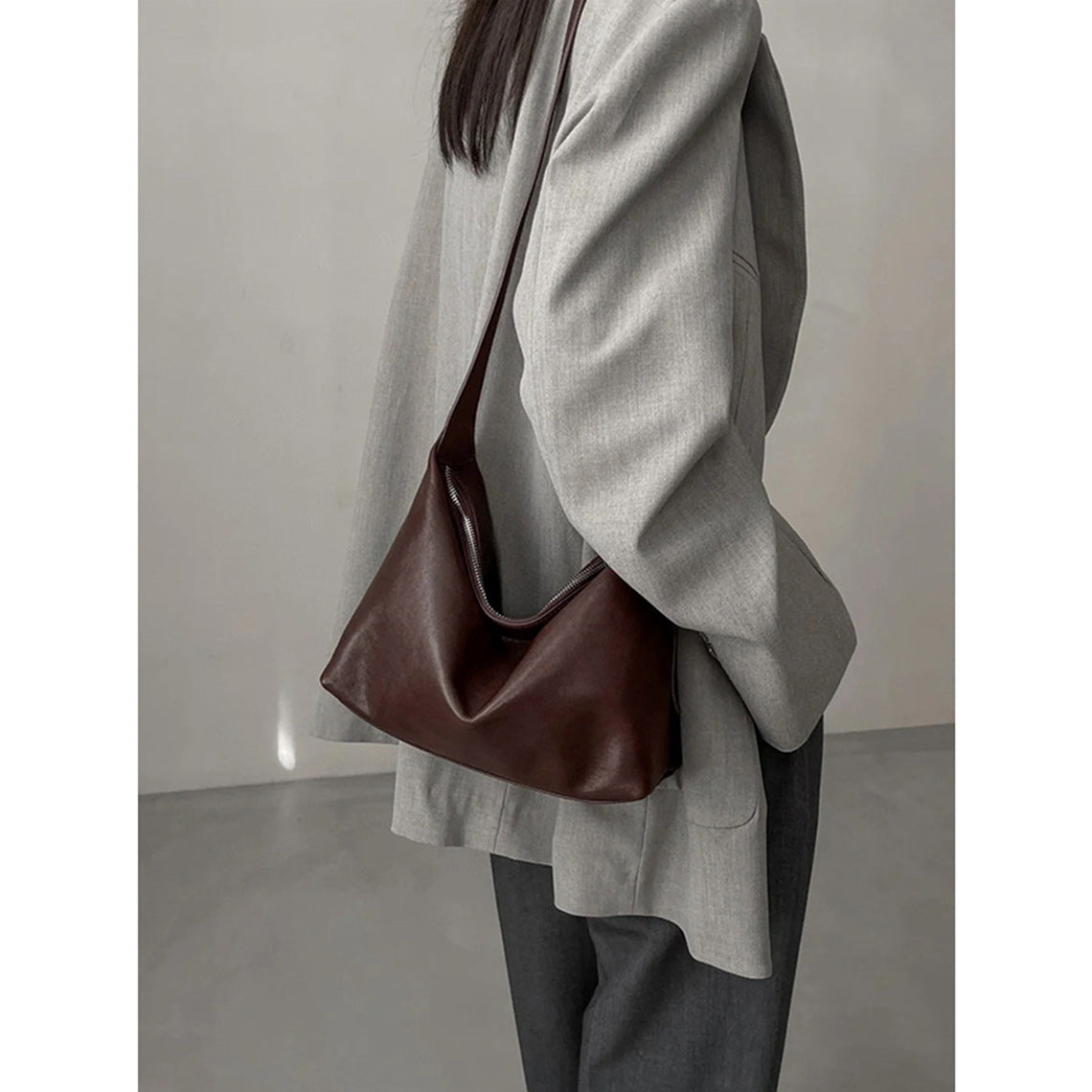 Vegetable Tanned Leather Minimalist Shoulder Bag