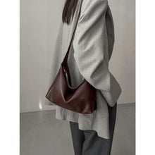 Load image into Gallery viewer, Vegetable Tanned Leather Minimalist Shoulder Bag
