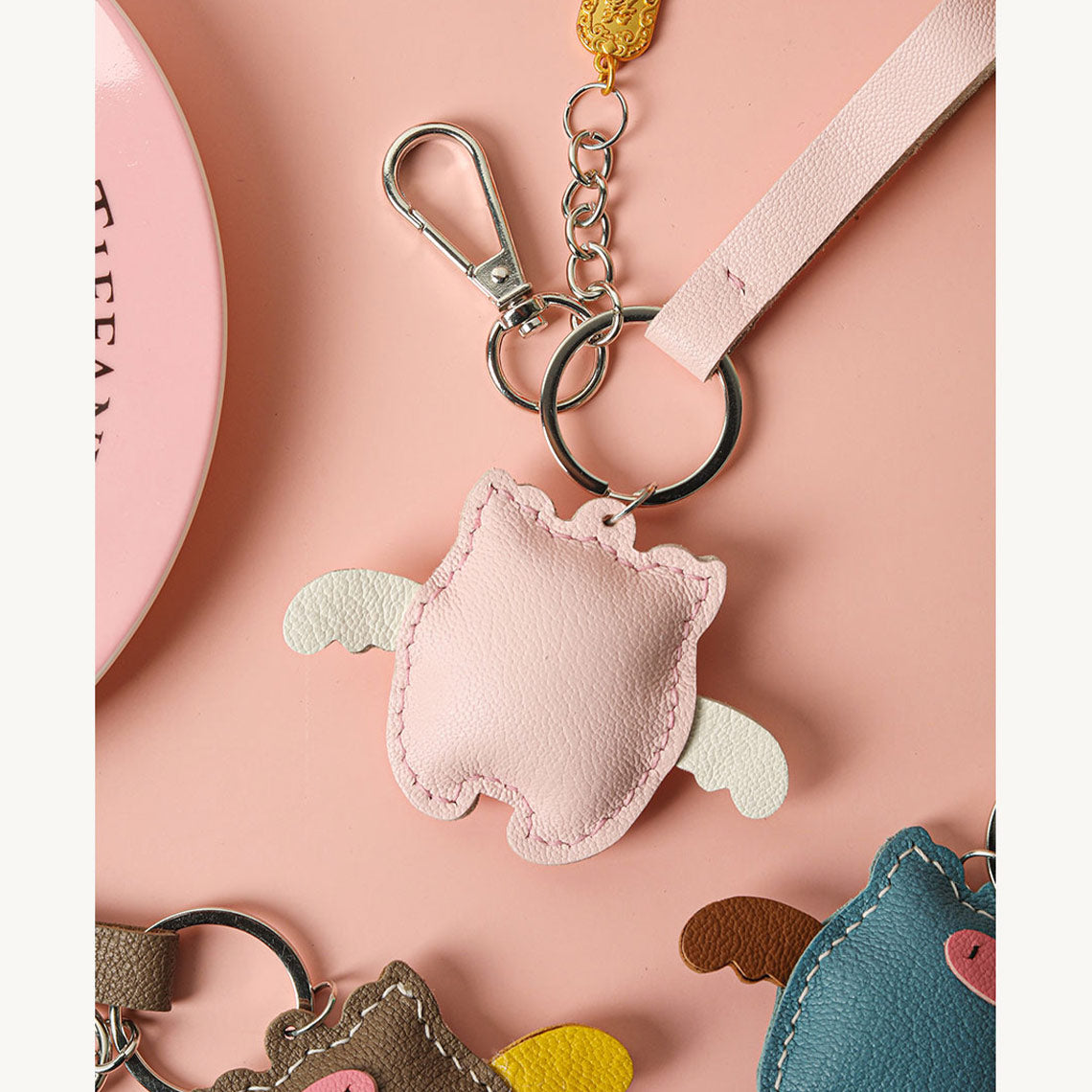 HANDSEWGIFT Sheep Leather Piglet Keychain DIY Kit