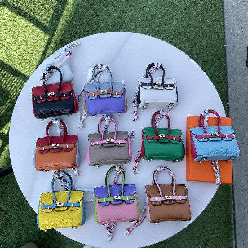 Mini_Birkin_Handbag_Charm-08-Detailed Views