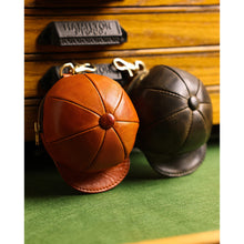 画像をギャラリービューアに読み込む, Vegetable Tanned Leather Baseball Cap Purse | AirPods Holder
